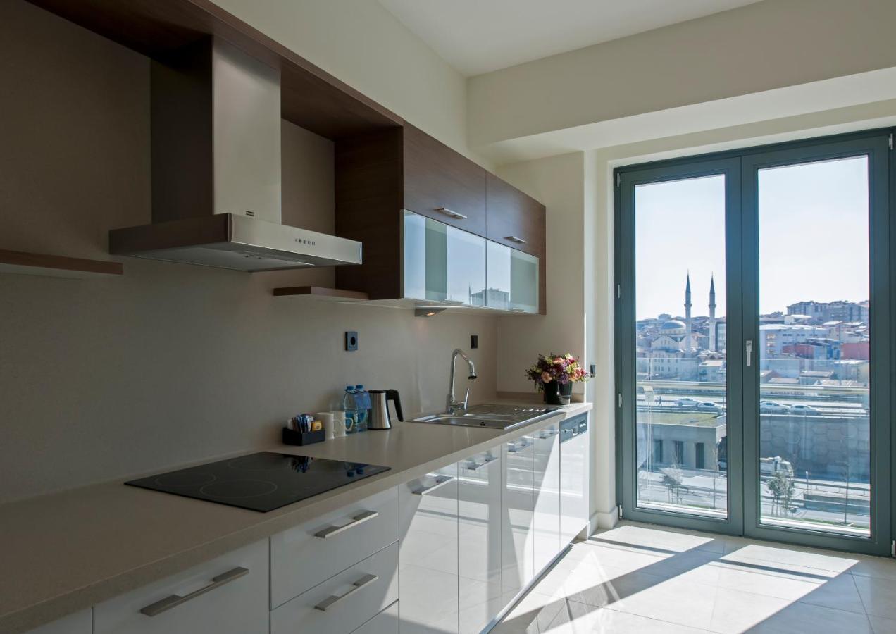 The Superior Living Batisehir Apartment อิสตันบูล ภายนอก รูปภาพ